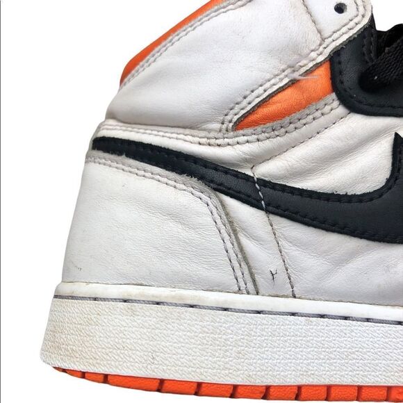Nike Air Jordan 1 Retro High OG Electro Orange Size 5.5 - Picture 7 of 16
